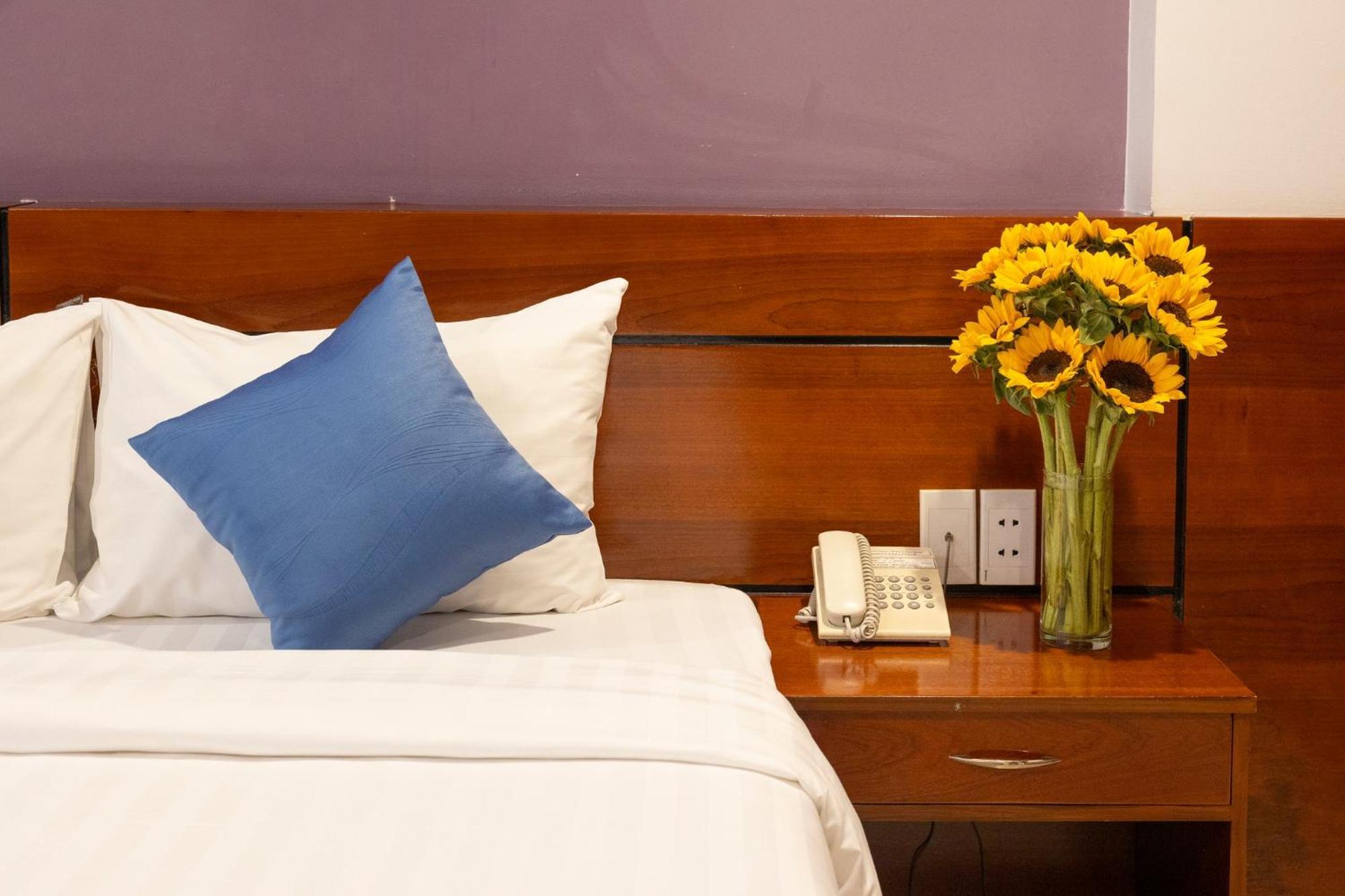 White Lotus Hotel Saigon Hô Chi Minh-Ville Extérieur photo